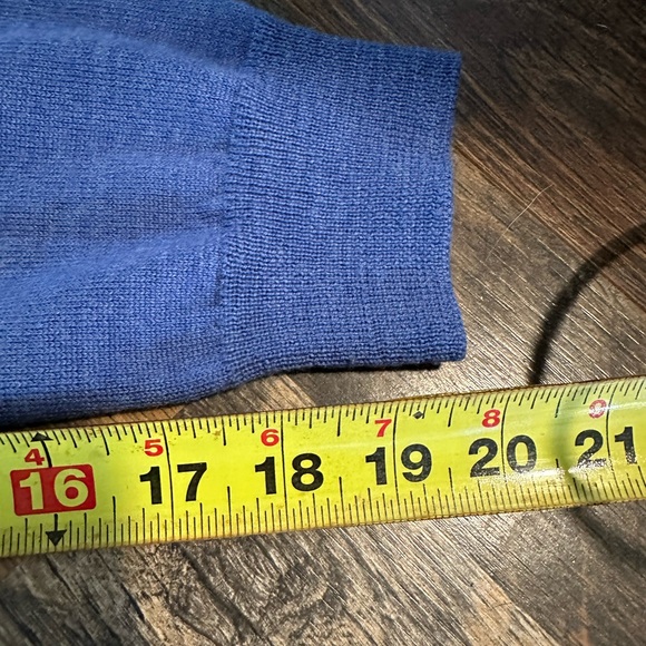 I.Crew merino wool v neck sweater size large - Picture 8 of 9